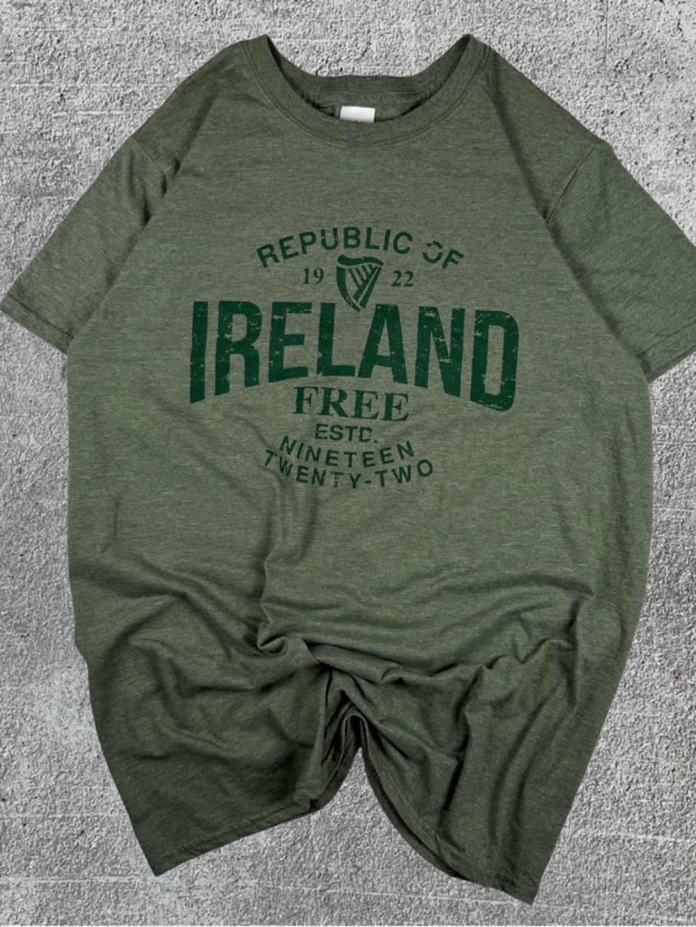 Men’s Republic Of Ireland T-Shirt Size Medium